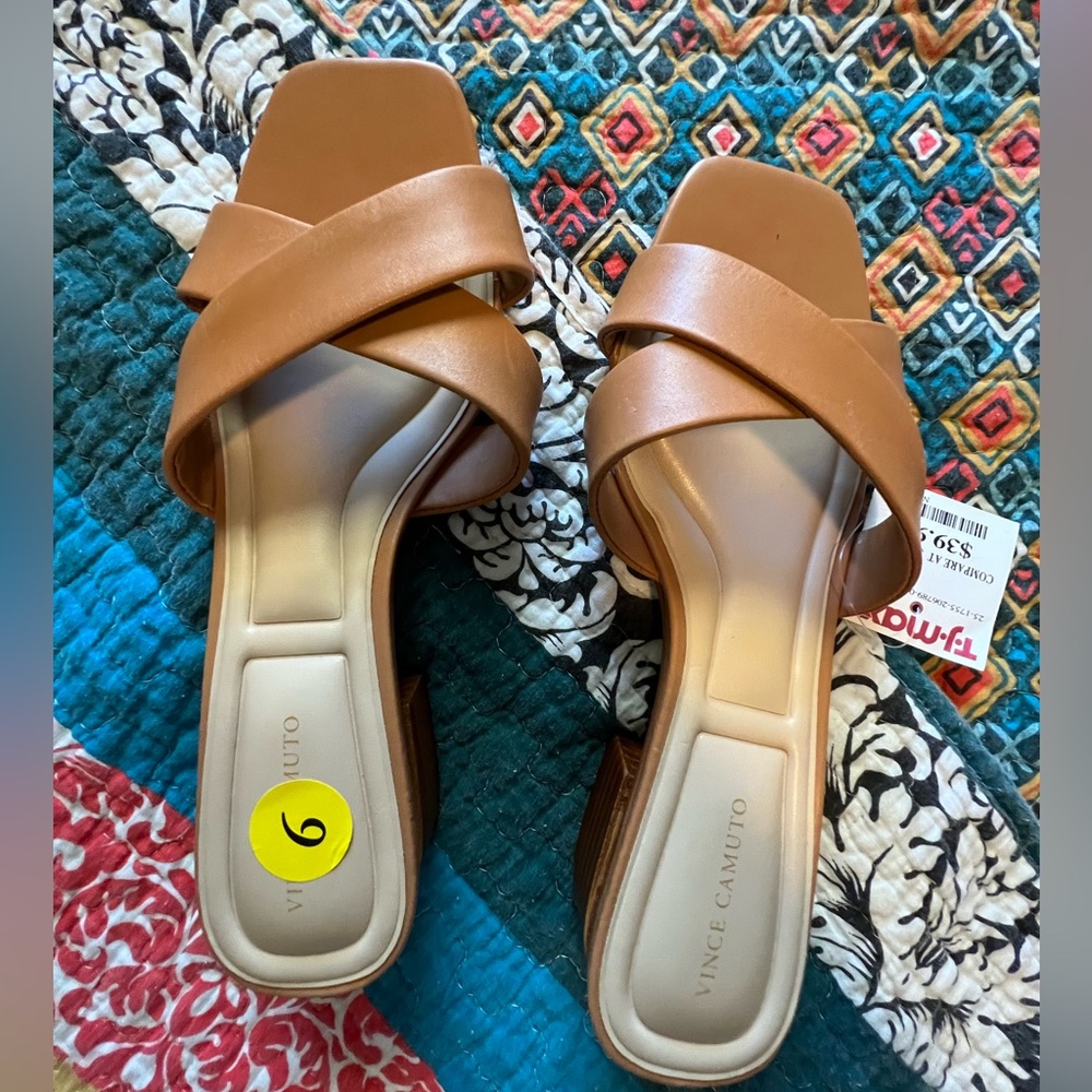 Vince Camuto NWT sandals